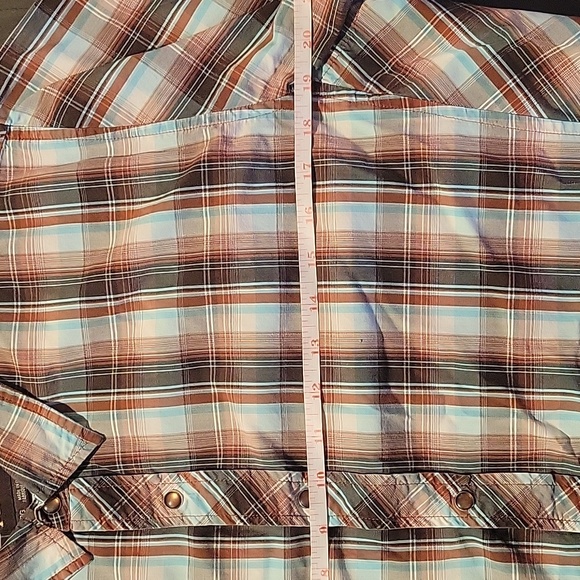 Large Prana button shirt - Picture 3 of 4